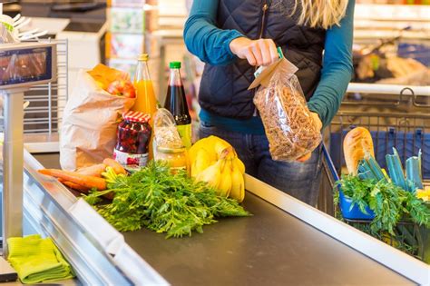 If you want to keep your weight under control and make sure that your health is always at its peak, one of the best things you can do is cut out eating out and find fresh food in your local and surrounding area. Indian Grocery Store Near Me | Places to Order Groceries ...