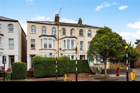 Property In Mill Lane Nw6