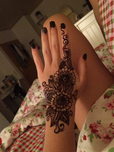 99 Beautiful Henna Tattoo Ideas For Girls To Try At Least Once