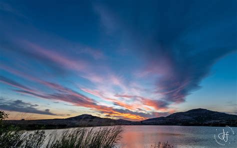 Download Wallpaper 3840x2400 Mountains Lake Clouds Sunset Landscape