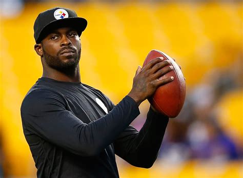 Protest Over Michael Vick’s Va Tech Hall Of Fame Induction Cassius Born Unapologetic News