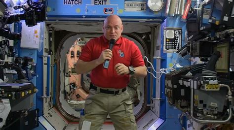 Astronaut Scott Kelly Answers Questions From Youtube Creators Boing Boing