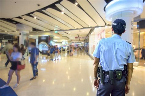 What Are the Main Responsibilities of a Mall Security Officer?