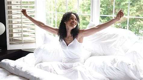 8 simple tricks to get out of bed faster and fell energize all the day