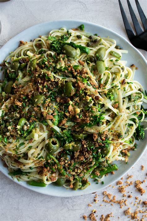 9 Pasta Recipes That Are Way Better With Breadcrumbs