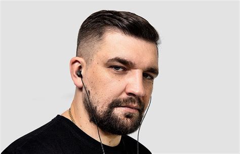 Баста — интро (инструментальная версия) (40. Баста снял видео на англоязычный трек «Canada ...