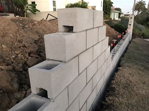 How to Build a Concrete Block Wall - Part 2 - Home Fixated