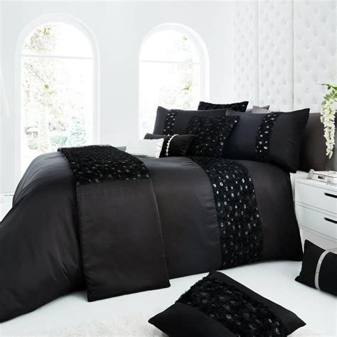 A comfortable comforter set is must have since it delivers all the maximum comfort that you need. Glamorous Quilt Duvet Cover with Pillowcase Bedding Set ...