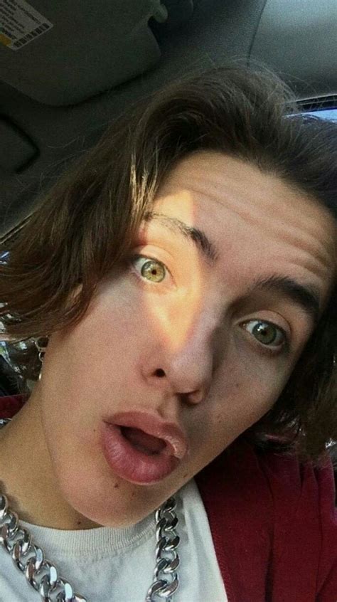 Ih nom uh nit necklaces. noah urrea em 2020 | Amor da minha vida, Cara perfeito ...
