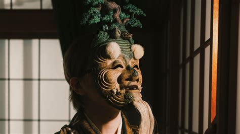 The Female Artisans Honoring And Reinventing Japanese Noh Masks The