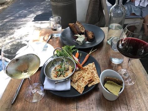 Plant food + wine miami. Plant Food and Wine - a celebridade vegana em Venice Beach ...
