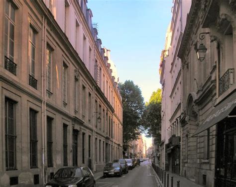 Rue De Bellechasse à Paris