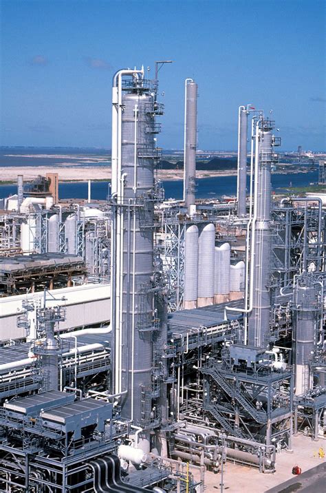 Oil cooled and water cooled are terms used by manufacturer's to differentiate the slight difference between the cooling. Quench Tower | Tower, Chemical industry, Refinery