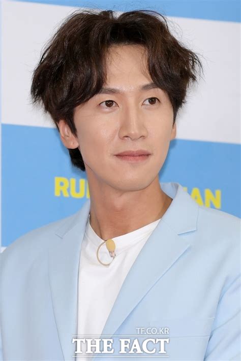 For faster navigation, this iframe is preloading the wikiwand page for 이광수. 이광수, 교통사고로 발목 골절..."당분간 치료 전념" - 연예 > 기사 ...