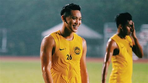 Find a translation for johor cultural sports club in other languages: Johor Darul Ta'zim and Malaysia defender Dominic Tan makes ...