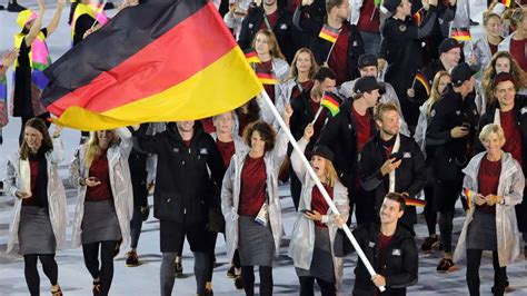 Jd sports ist der führende sneaker und sportmode händler in großbritannien. Olympia 2016: Leggings halt: Deutsche Sportler modisch ...