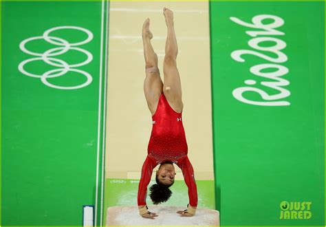 Simone Biles Laurie Hernandez And Womens Gymnastics Team Complete Podium Training For Olympics