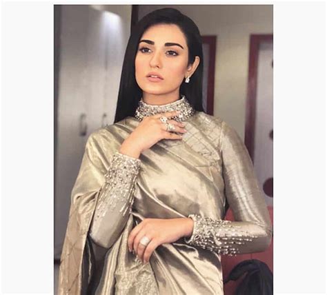 Beautiful Clicks Of Gorgeous Actress Sarah Khan In Saare Reviewitpk