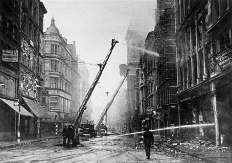Inglaterra y francia son acorralados en dunquerque, una ciudad portuaria francesa. Segunda Guerra timeline | Timetoast timelines