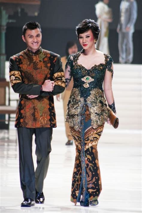 I want many other footsteps will follow mine ! anne avantie. Anne Avantie Kebaya Wedding Dress Bride and Groom ...