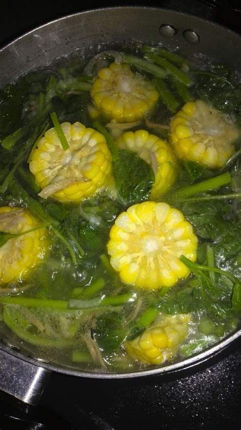 Bayam 3 ikat, jagung manis 1 buah bw merah cincang, bw putih, bawang bombay gula garam. namakucella: SAYUR BAYAM & JAGUNG