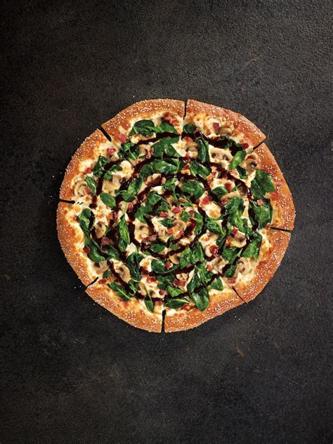 Spinach and mushroom flatbread pizza cheesecake factory. Pizza Hut's New Menu Makes Us Cringe | Pizza hut, Pizza ...
