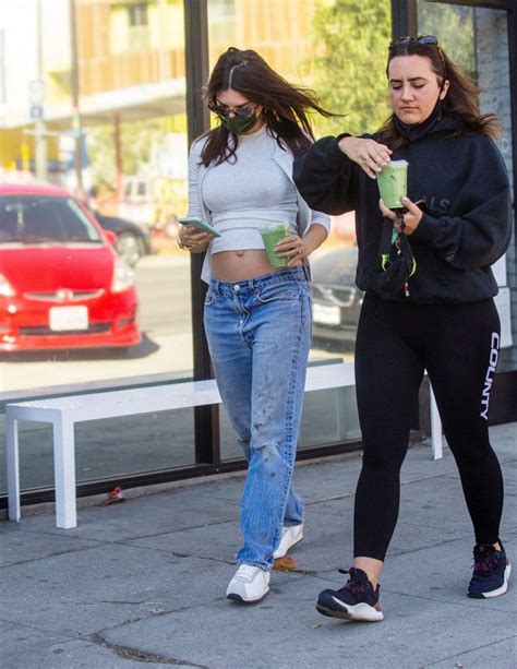 Hot Pregnant Emily Ratajkowski Bares Her Growing Tits And Belly In La