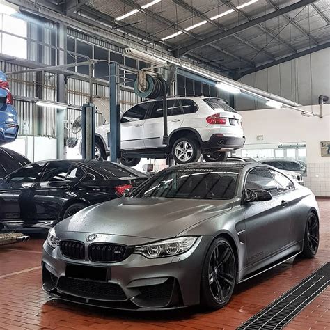 Frozen black individual (custom factory paint) private or dealer listing: BMW F82 M4 frozen grey | Auto, Carros