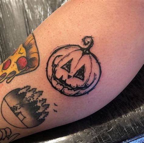 50 Spooky Halloween Tattoo Ideas The Xo Factor Halloween Tattoos