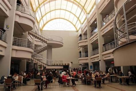 Ankara yıldırım beyazıt üniversitesi (aybü), eski adıyla yıldırım beyazıt üniversitesi, ankara'nın beşinci devlet üniversitesi. Hastane koridorlarında anlatılanlar hükümetin yansıttığı ...