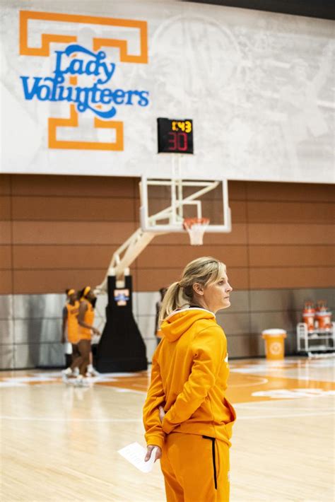 Head Coach Kellie Harper The Lady Vol Womens Basketball
