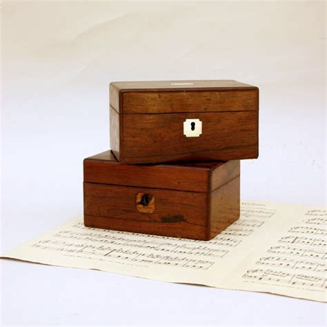 2 Vintage Wood Box With Hinged Lid Keepsake Boxes Etsy Vintage