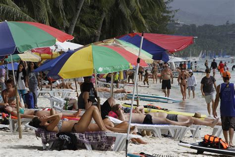 Tourists In Boracay Island Photos Philippine News Agency