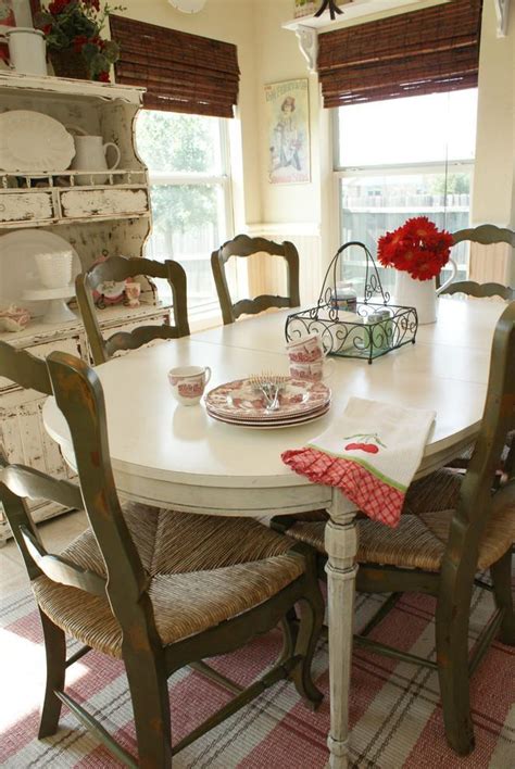 At chic & shabby, you and your home are at the center of all that we do! Shabby Chic Decorating Ideas for Sweet Home Interior ...