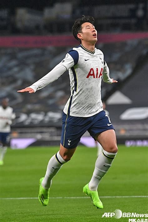 대단한 손흥민…케인·살라도 못 뽑힌 'BBC' EPL 올해의 팀에 선정