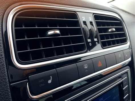 How To Unclog Air Vents In Car From Removing Smell To Cleaning Fungi