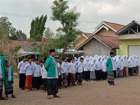 Puisi : Manaqib Santri Untuk Negeri - STIDAR