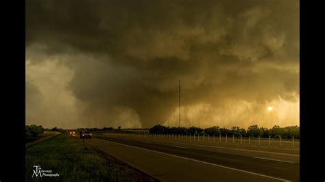 RAW Storm Chase footage - Abilene/Chapman Kansas Tornado May 25, 2016