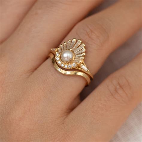 Diamond Seashell Ring Set With Freshwater Pearl Rh Ngen Halsband Ring