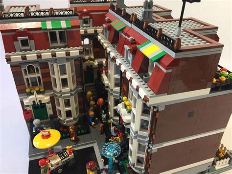 Lego Brownstone Corner Neighborhood Lego