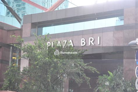 Plaza Bri Di Surabaya Jawa Timur