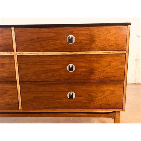 Shop 1960s bedroom sets at 1stdibs, the premier resource for antique and modern bedroom furniture from the world's best dealers. 1960s Walnut Wood Dresser by Bassett Furniture Co | Chairish