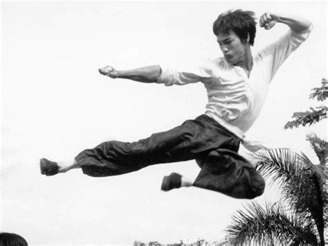 Bruce Lee Flying Kick Jeet Kune Do Cooler Insights Bruce Lee Bruce Lee Art Bruce Lee