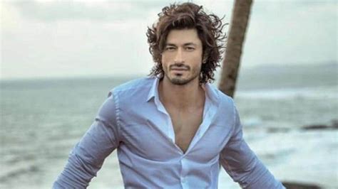 vidyut jamwal named one of the 6 top martial artistes in the world bollywood hindustan times