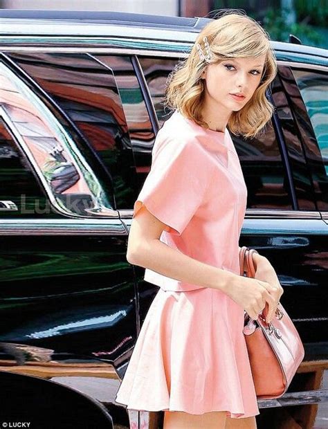 Taylor Wearing A Pink Dress Taylor Swift Outfits Taylor Swift Style