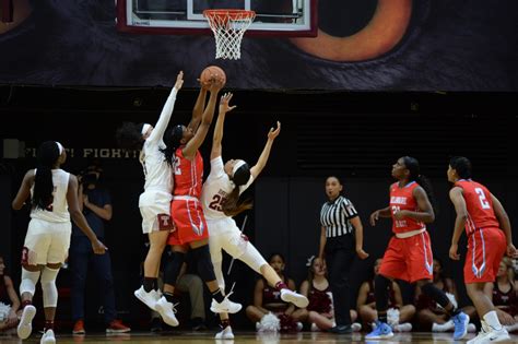 Strong Defense Rebounding Lifts Temple Womens Basketball To Season