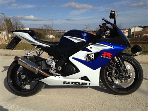 73.4 x 59.0mm compression ratio: Suzuki GSXR 1000 K5 Yoshimura, 2005 god.
