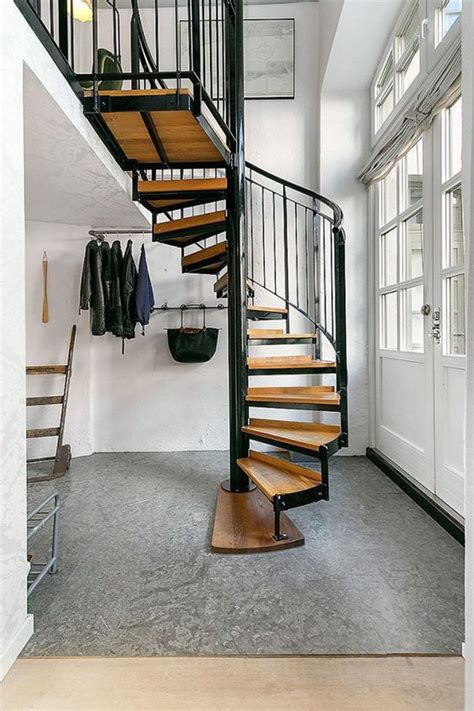 Con una condición de igualdad en cuanto al diseño de isóptica del. Escaleras de caracol, todo un arte | Diseño de escalera ...
