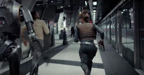 Rogue One Trailer Fans Spot Canary Wharf Tube Station In Star Wars