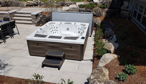 Hot Tub Features Of Sundance® Spas And Nordic Hot Tubs™
